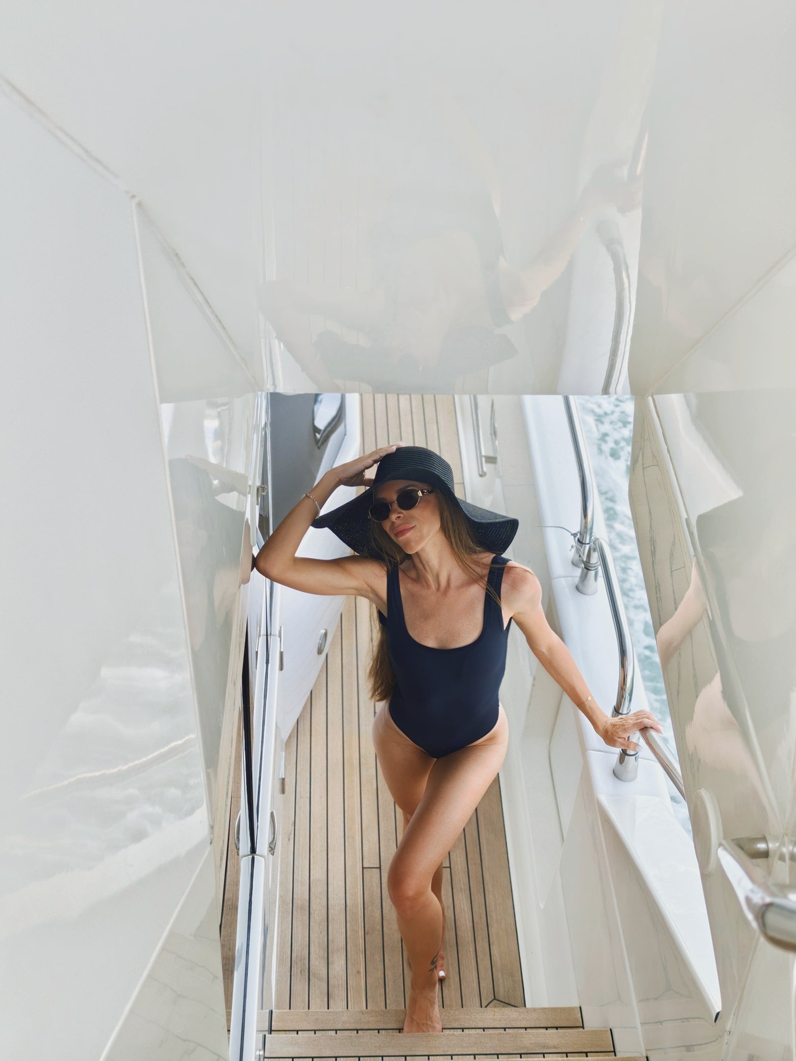 'NEGRO' One-Piece Thong